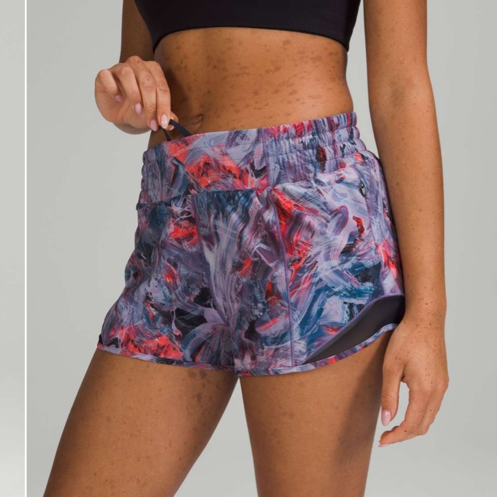 Lululemon Hotty Hot Lined Short 2.5” Atmospheric Purple Multi Classic Navy 8 Med